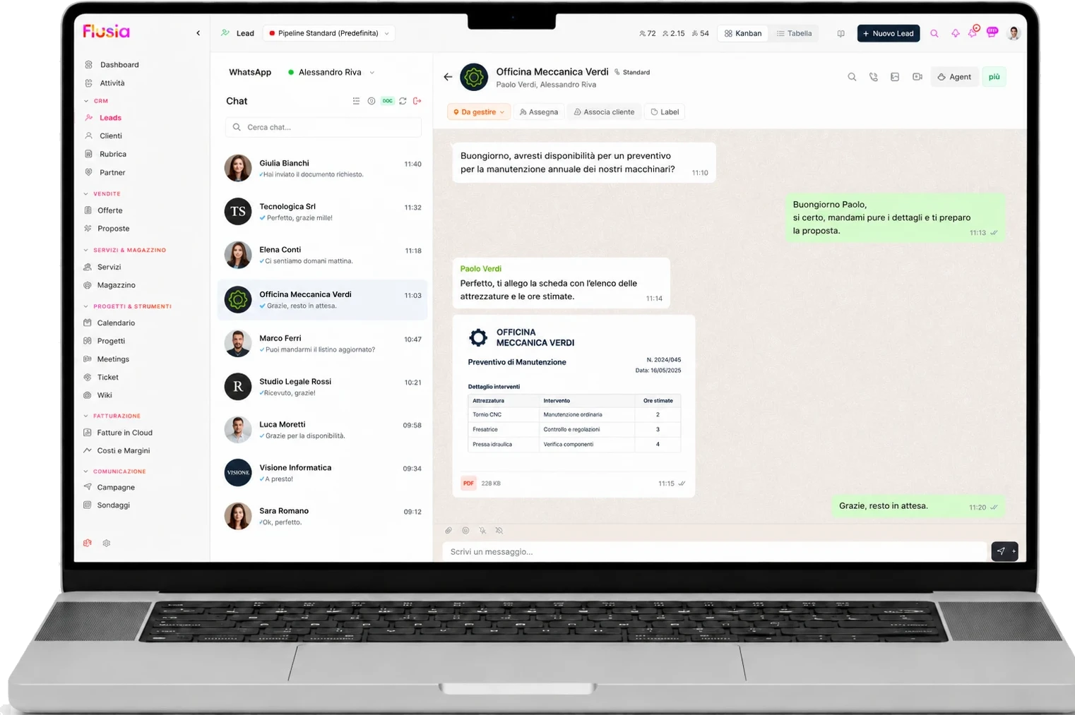 Chat WhatsApp Business con un cliente dentro la scheda lead di Flusia, con il preventivo in PDF allegato
